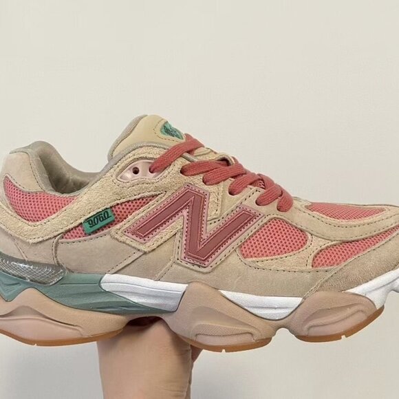New Balance Shoes - New balances 9060 Women's Sneakers